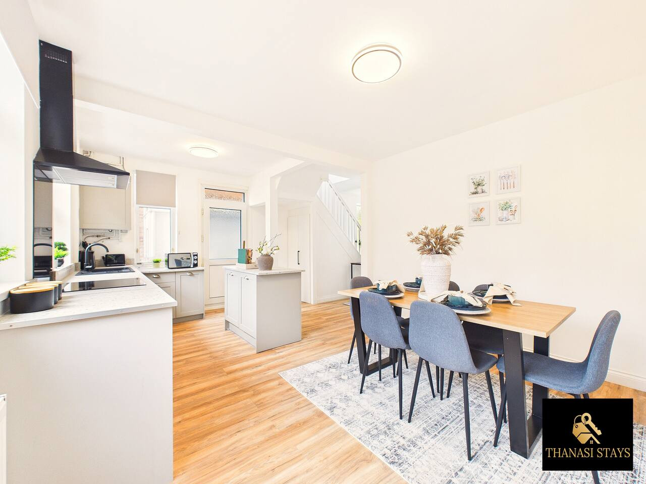 Spacious 3BR House | Parking | Sleeps 6| Close to Glenfield Hospital in Groby Road 390 - Property image 12 - VivreStays