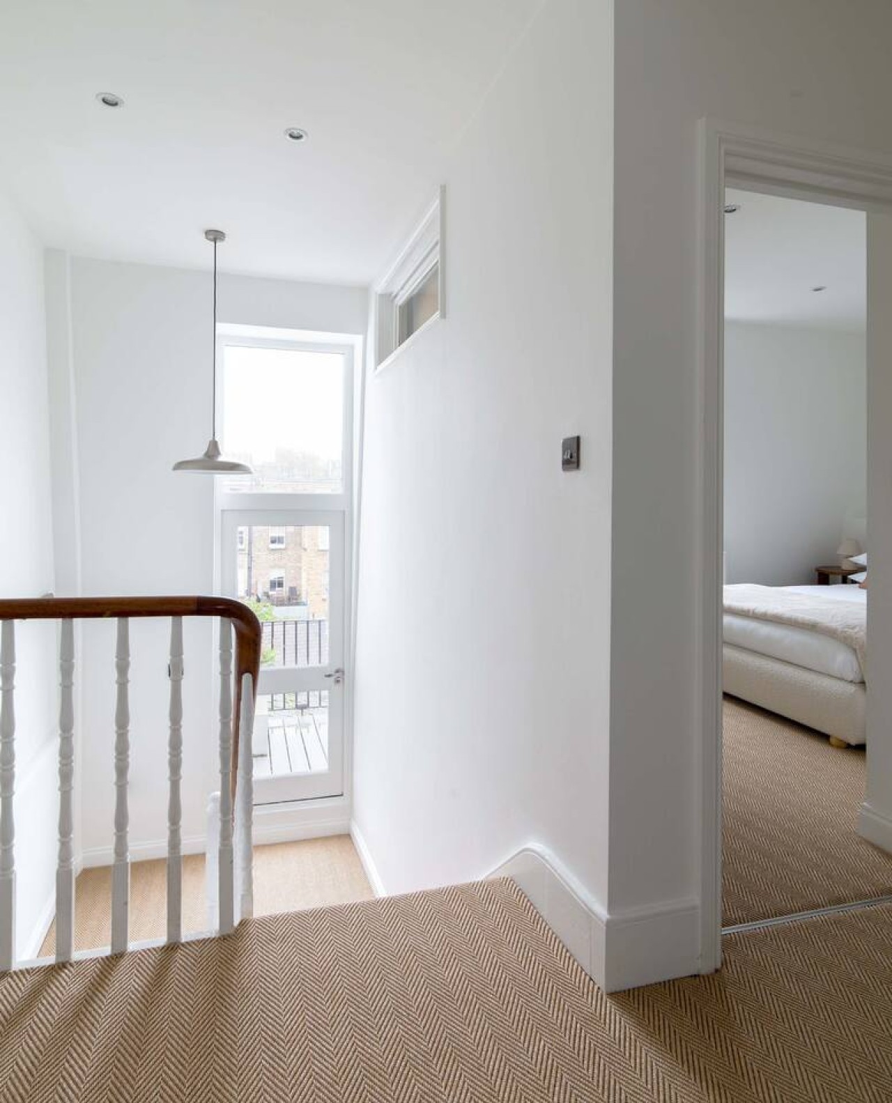 Bright Chelsea apt & sun terrace in 17 Callow Street SW3 6BJ - Property image 10 - VivreStays