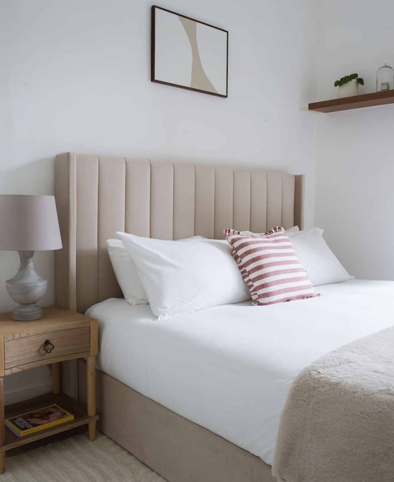 Brook Green stylish 2 bed in 58 Sterndale Road atCheckIn W14 0HU - Property image 3 - VivreStays