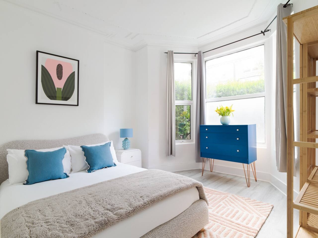 Brook Green stylish 2 bed in 58 Sterndale Road atCheckIn W14 0HU - Property image 4 - VivreStays