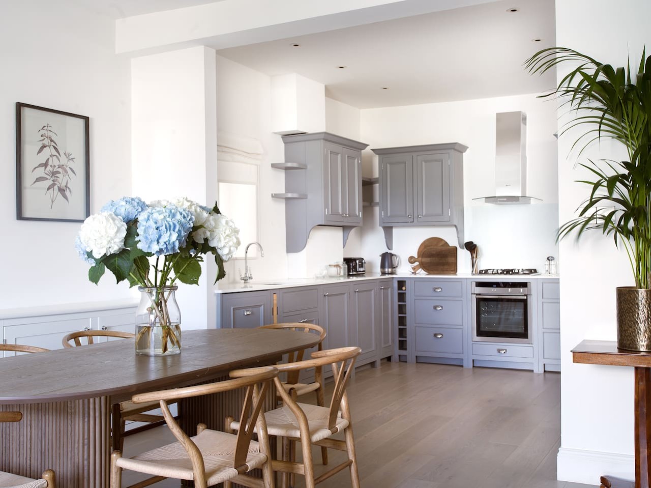 Luxurious 3-Bedroom Notting Hill in 17 Pembridge Square Flat 13 W2 4EH - Property image 5 - VivreStays