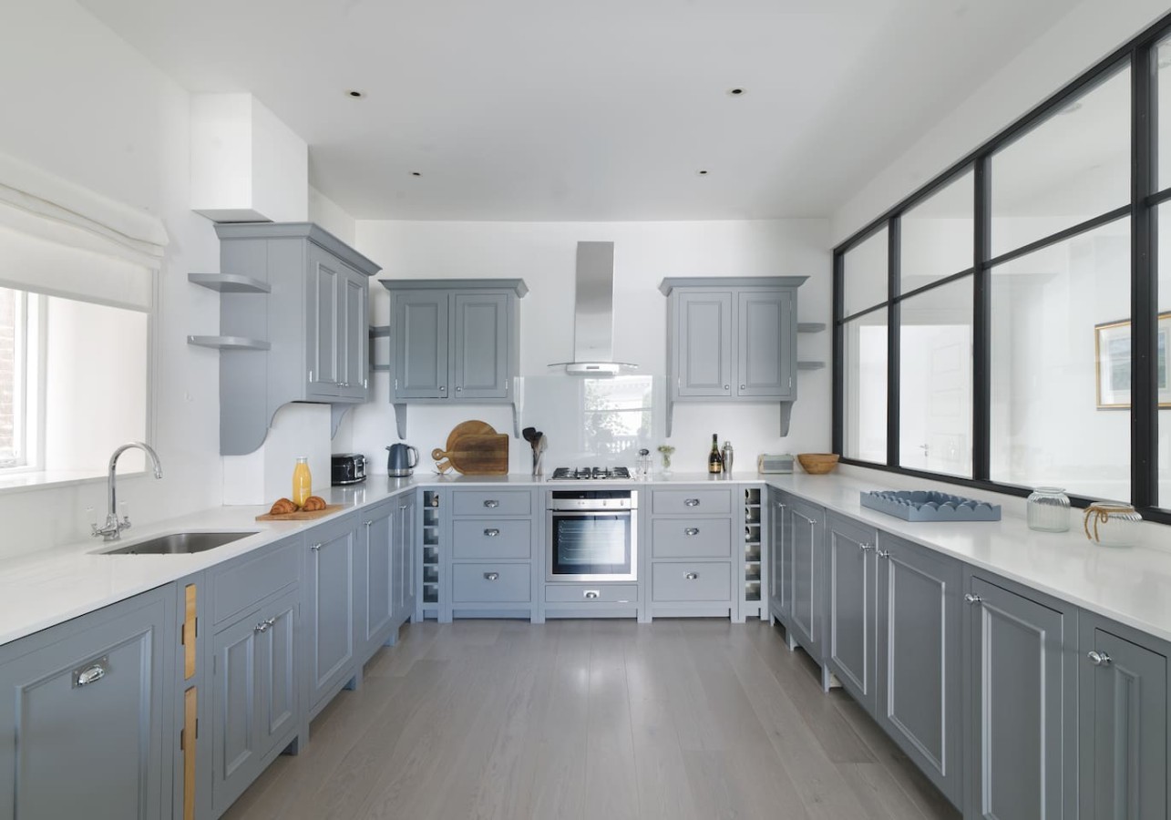 Luxurious 3-Bedroom Notting Hill in 17 Pembridge Square Flat 13 W2 4EH - Property image 11 - VivreStays