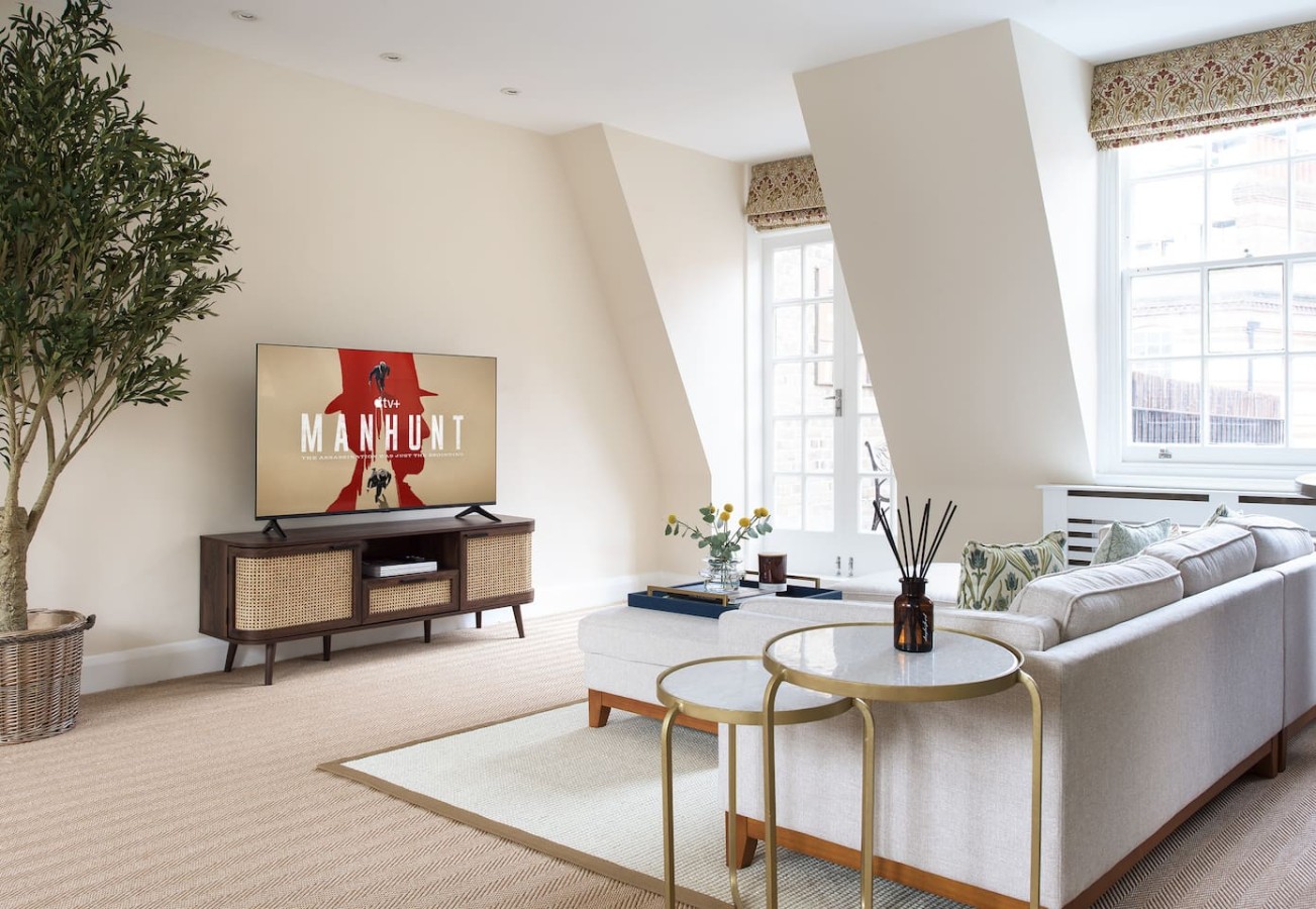 The Mayfair Grand Penthouse in 18 Bruton Place Flat 3 W1J 6LY - Property image 7 - VivreStays