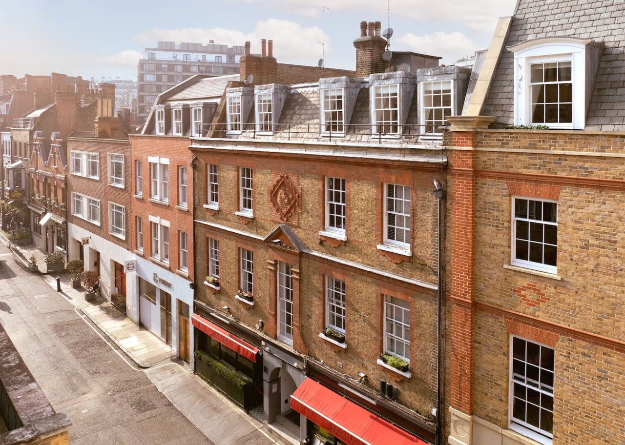 The Mayfair Grand Penthouse in 18 Bruton Place Flat 3 W1J 6LY - Property image 2 - VivreStays