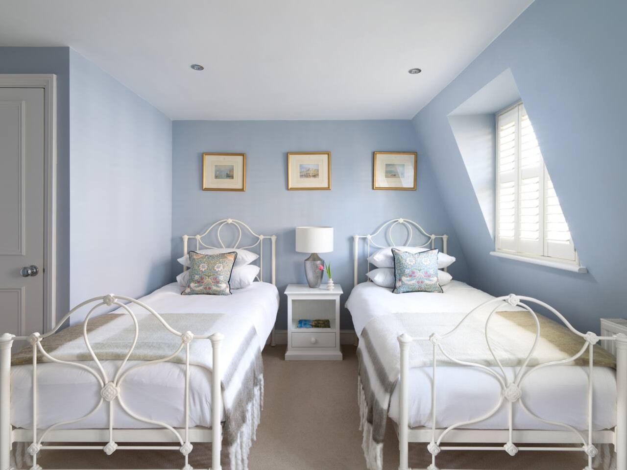 Kings Road, Chelsea, sleeps 6 in 50 Godfrey Street SW3 3SX - Property image 18 - VivreStays