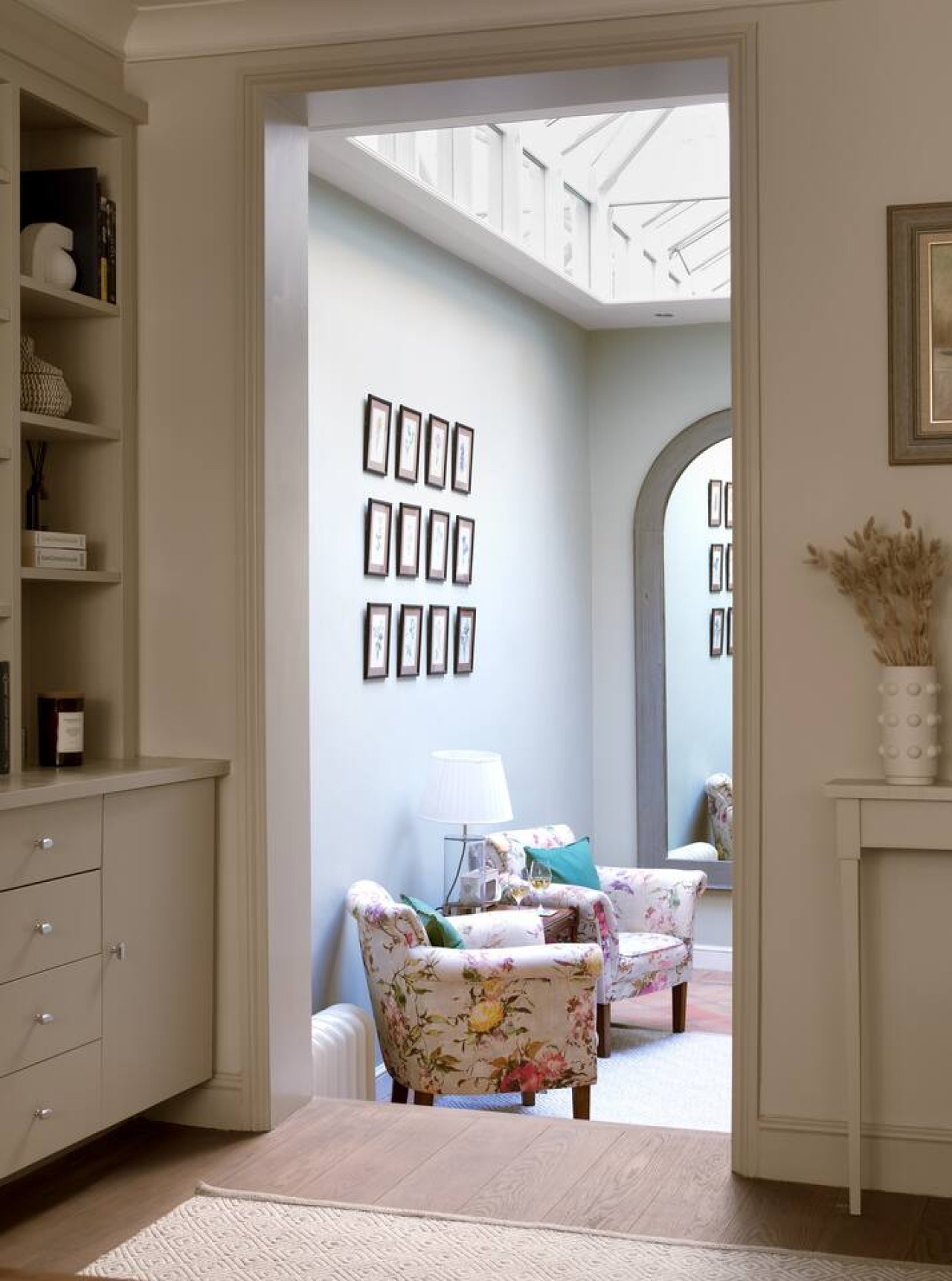 Kings Road, Chelsea, sleeps 6 in 50 Godfrey Street SW3 3SX - Property image 6 - VivreStays