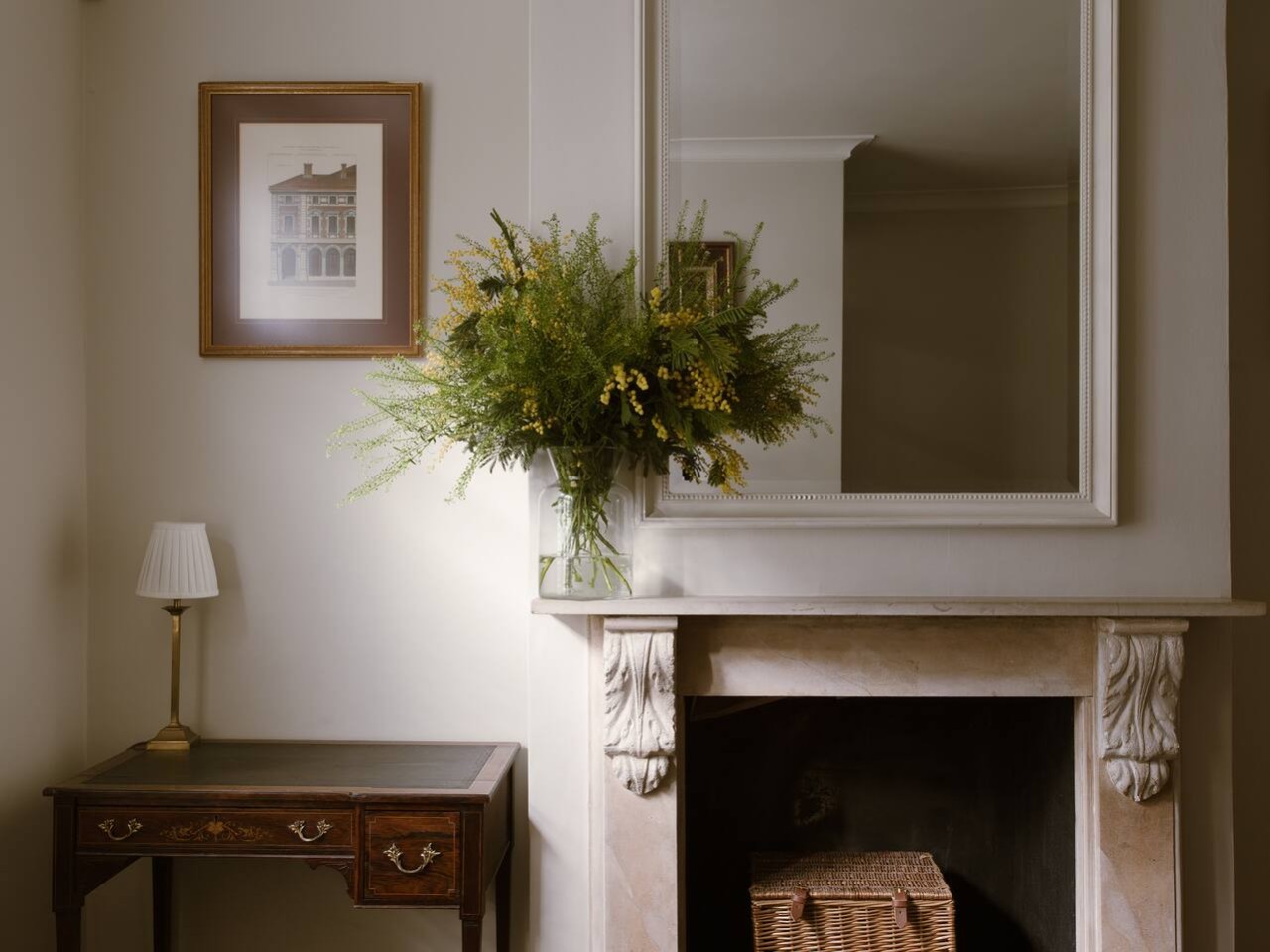 Kings Road, Chelsea, sleeps 6 in 50 Godfrey Street SW3 3SX - Property image 9 - VivreStays