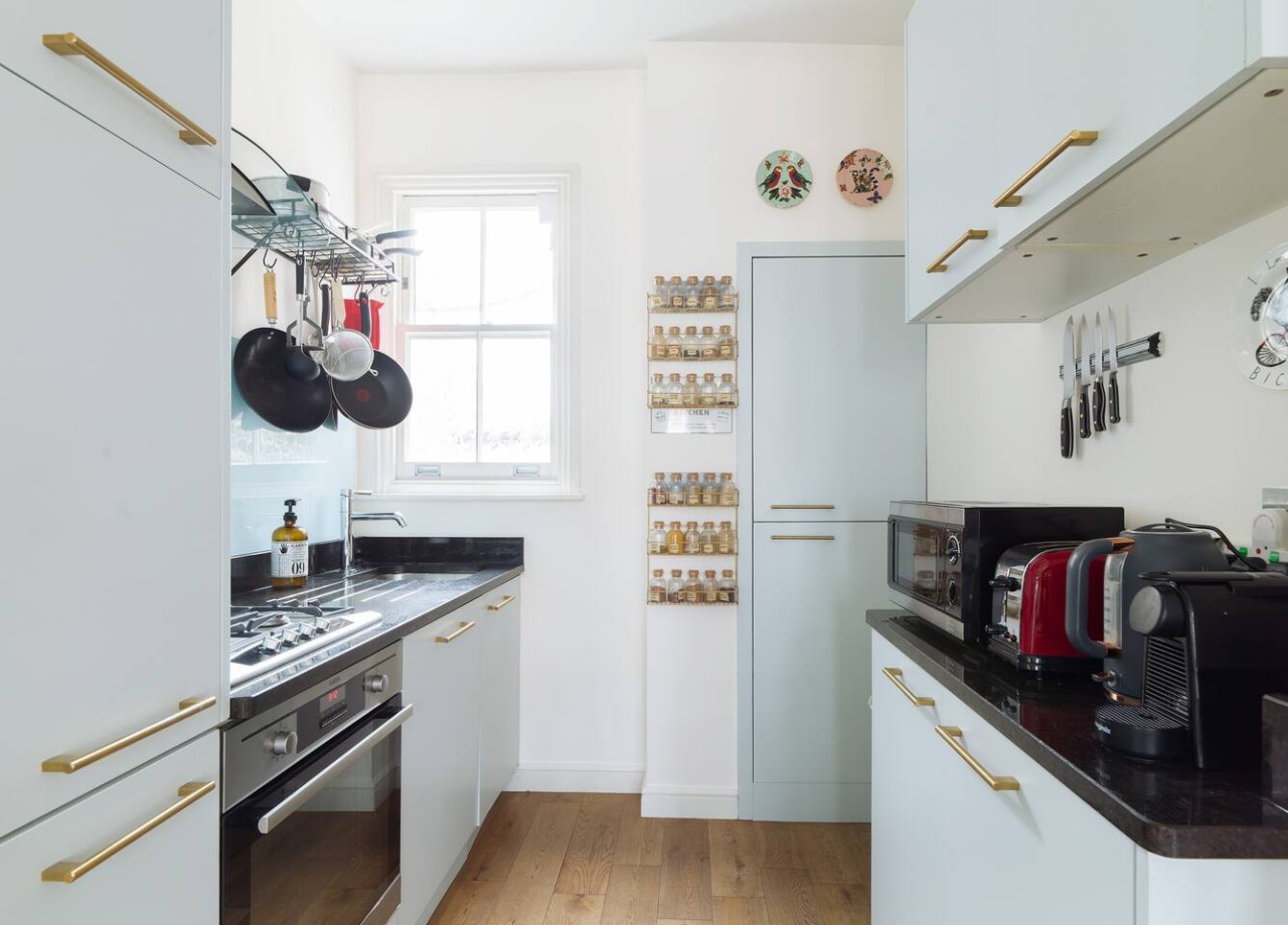 Sunny Roof Terrace Barons Court Sleeps 4-6 in 4, 68 Comeragh Rd, London W14 9HR, UK W14 9HR - Property image 19 - VivreStays