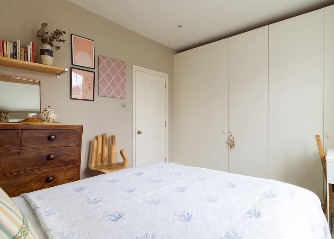 Sunny Roof Terrace Barons Court Sleeps 4-6 in 4, 68 Comeragh Rd, London W14 9HR, UK W14 9HR - Property image 8 - VivreStays
