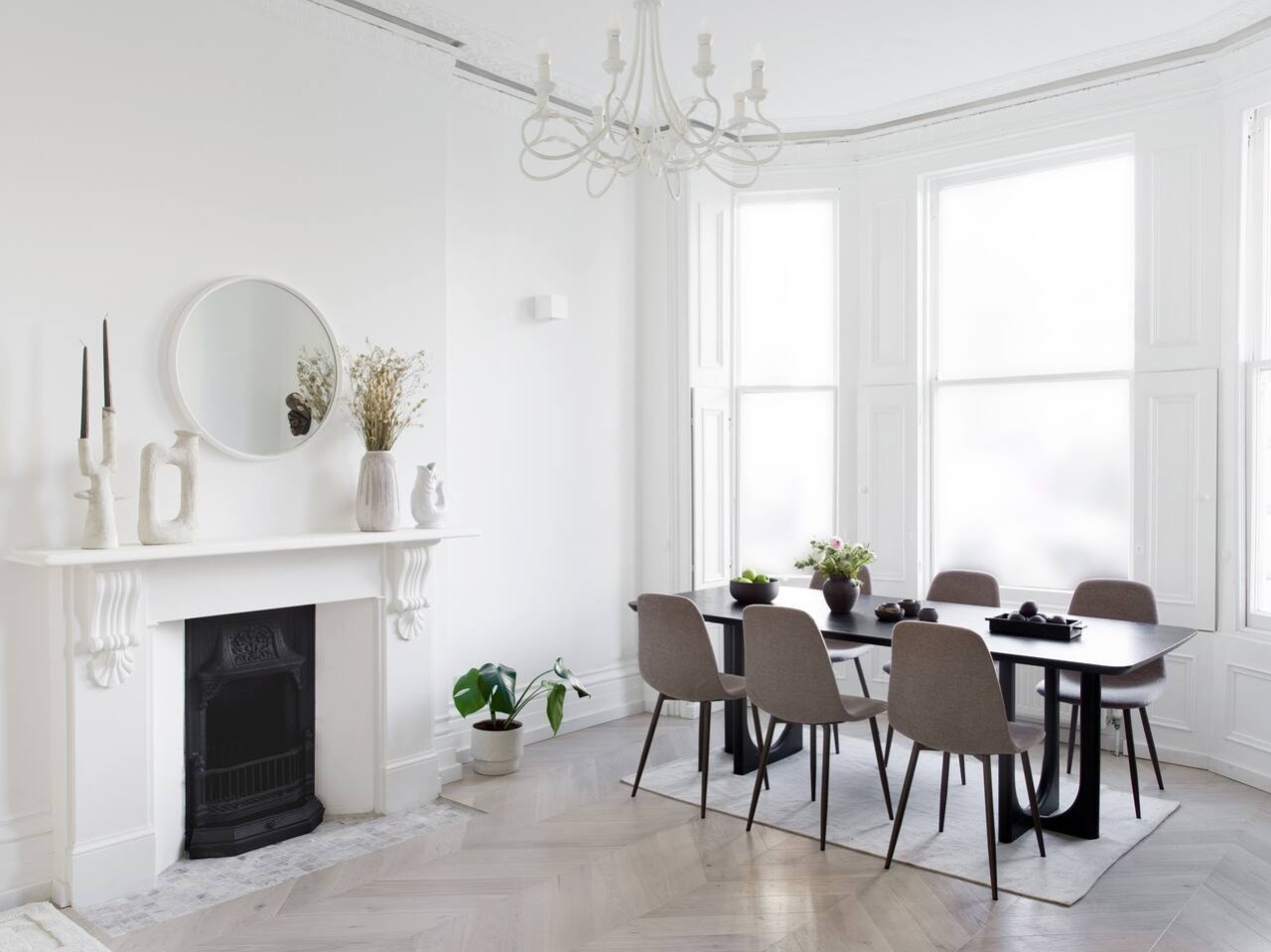 Sophisticated Notting Hill 2Bed in 9 Tavistock Road atCheckIn W11 1AT - Property image 3 - VivreStays