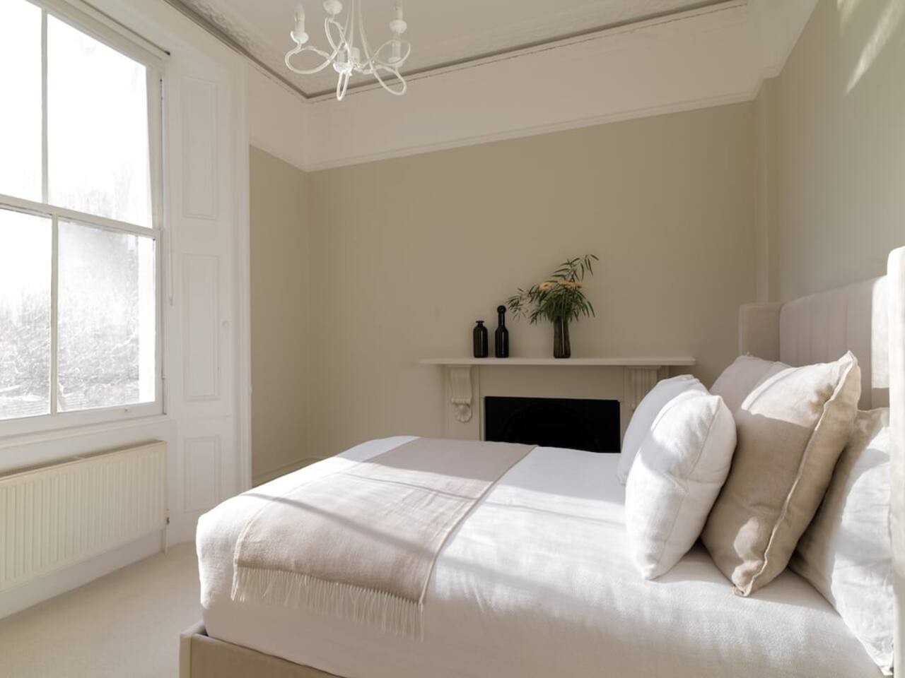 Sophisticated Notting Hill 2Bed in 9 Tavistock Road atCheckIn W11 1AT - Property image 8 - VivreStays