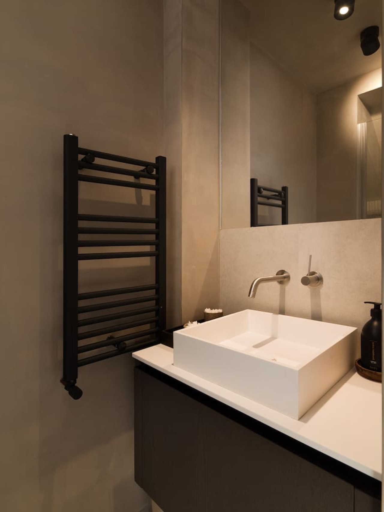 Sophisticated Notting Hill 2Bed in 9 Tavistock Road atCheckIn W11 1AT - Property image 9 - VivreStays