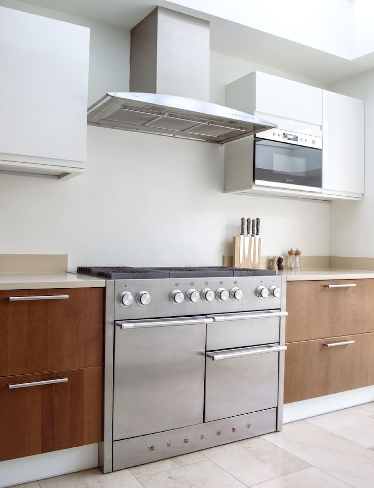 Luxury 5-Bedroom, Central London Town House in 60 Sterndale Road W14 0HU - Property image 27 - VivreStays