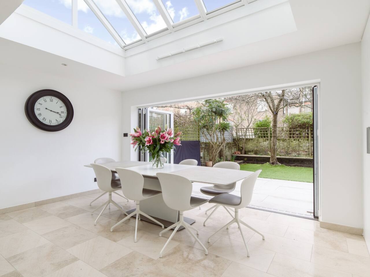 Luxury 5-Bedroom, Central London Town House in 60 Sterndale Road W14 0HU - Property image 7 - VivreStays