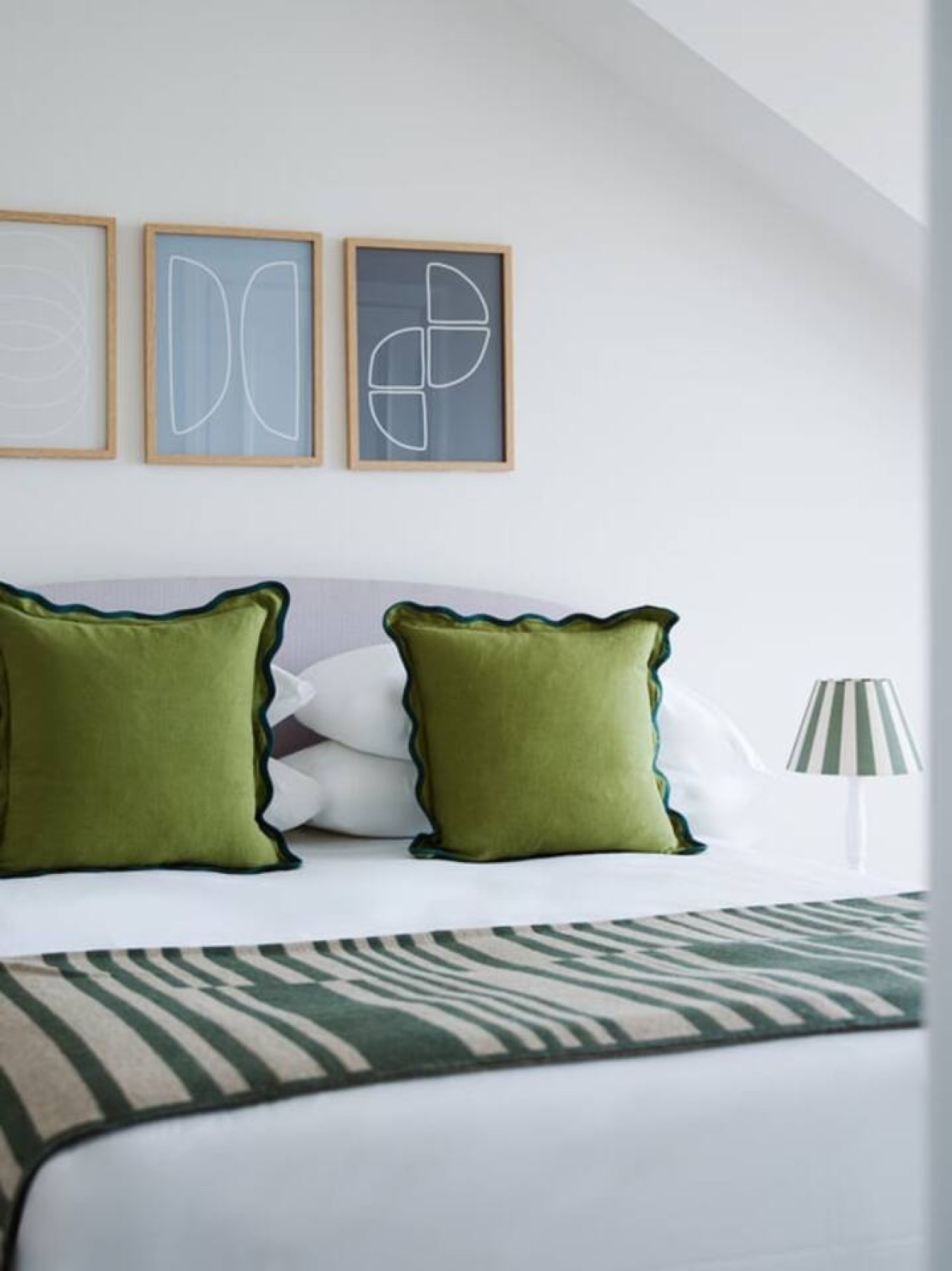 Luxury 5-Bedroom, Central London Town House in 60 Sterndale Road W14 0HU - Property image 22 - VivreStays