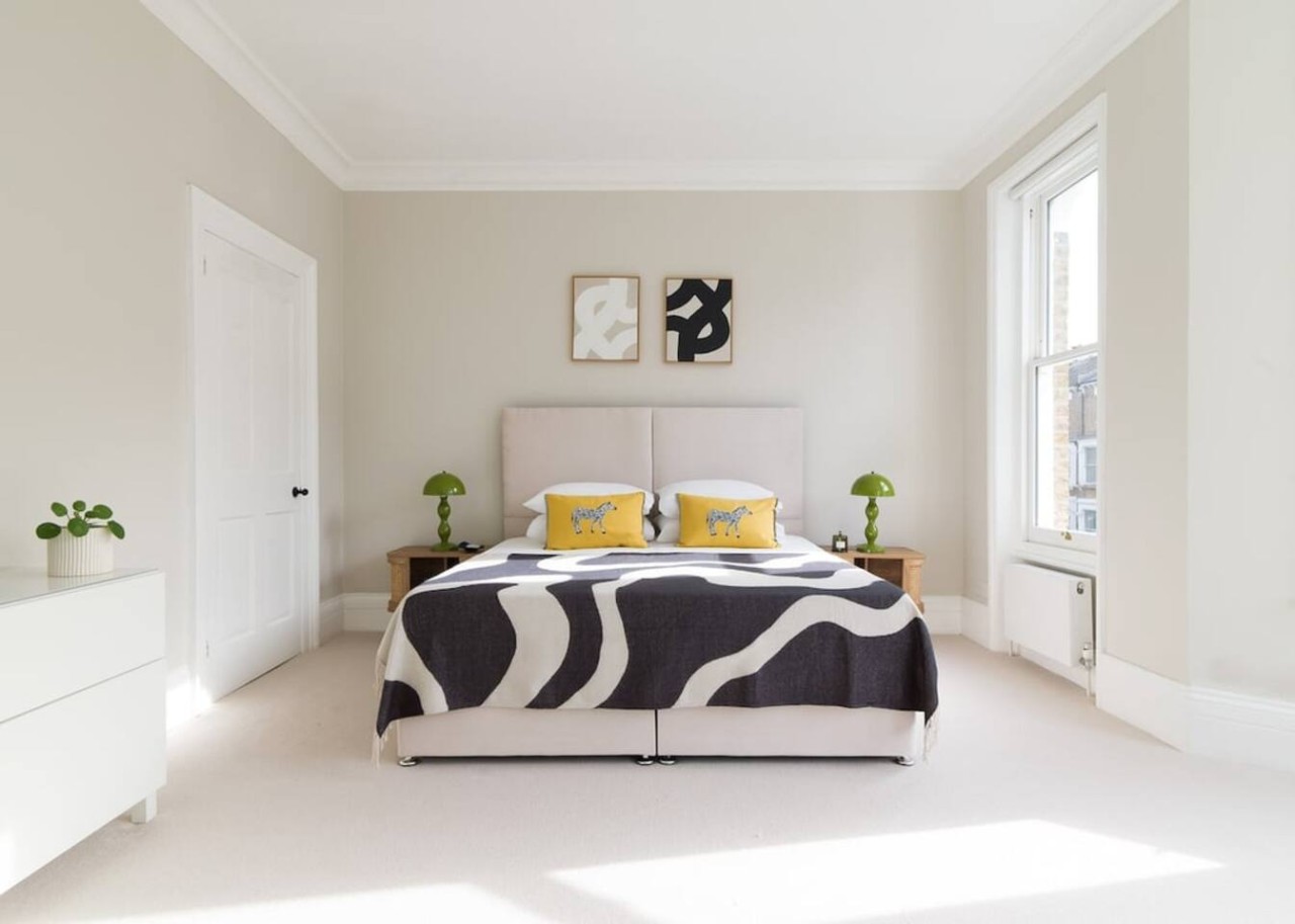 Luxury 5-Bedroom, Central London Town House in 60 Sterndale Road W14 0HU - Property image 18 - VivreStays