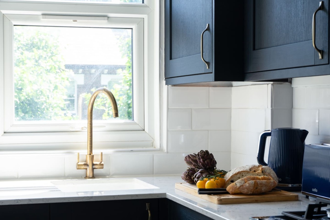 Stylish Two-Bed Apt in Brook Green, West London in 58 Sterndale Road Top floor flat W14 0HU - Property image 18 - VivreStays