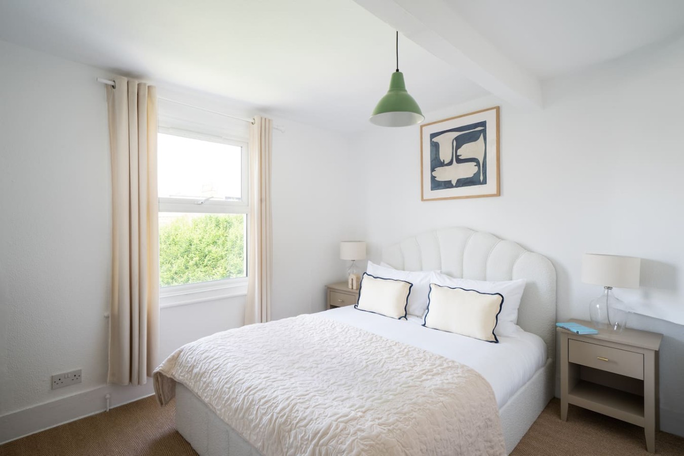 Stylish Two-Bed Apt in Brook Green, West London in 58 Sterndale Road Top floor flat W14 0HU - Property image 6 - VivreStays