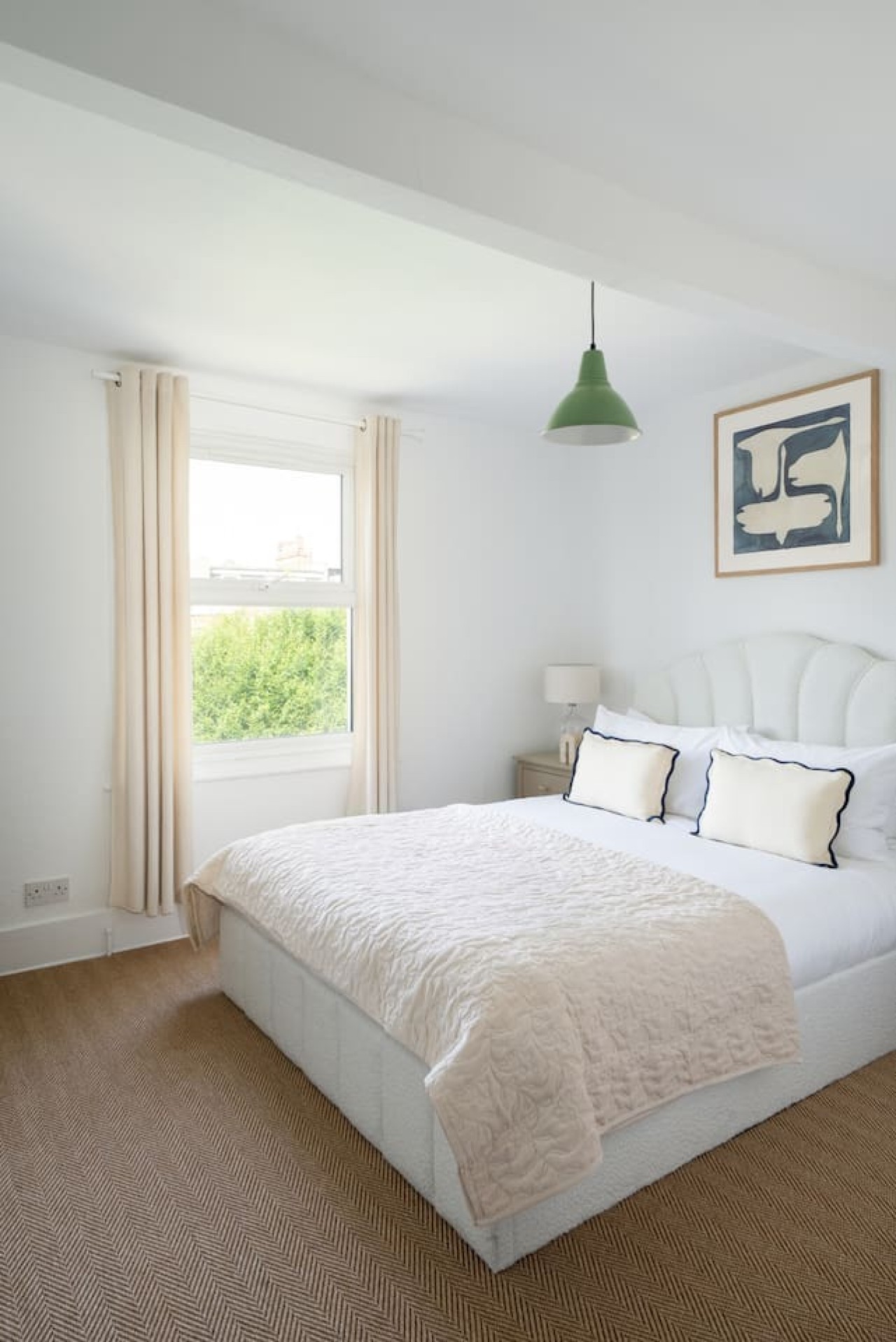 Stylish Two-Bed Apt in Brook Green, West London in 58 Sterndale Road Top floor flat W14 0HU - Property image 28 - VivreStays