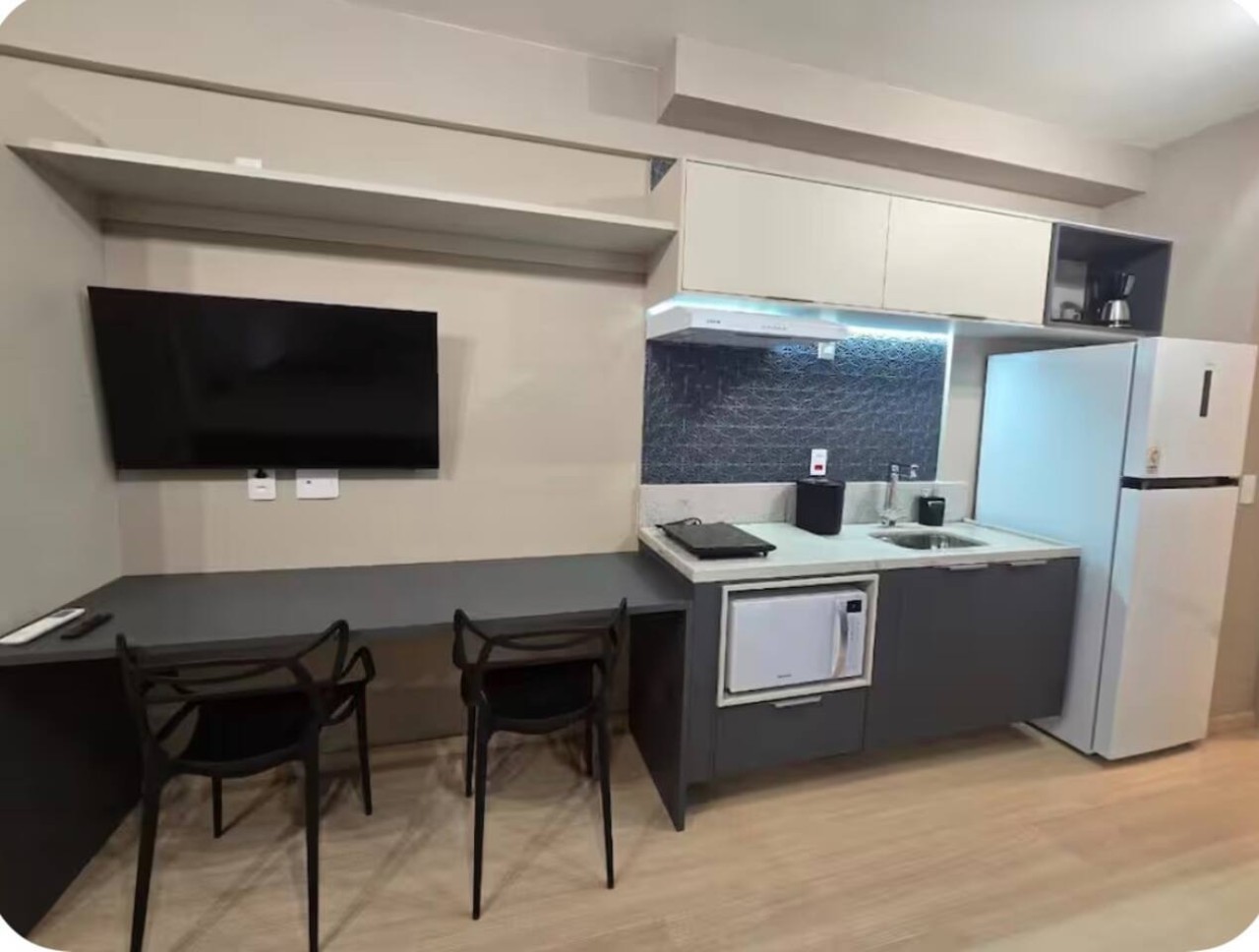 Studio em Pinheiros - Nex One Faria Lima 18º andar