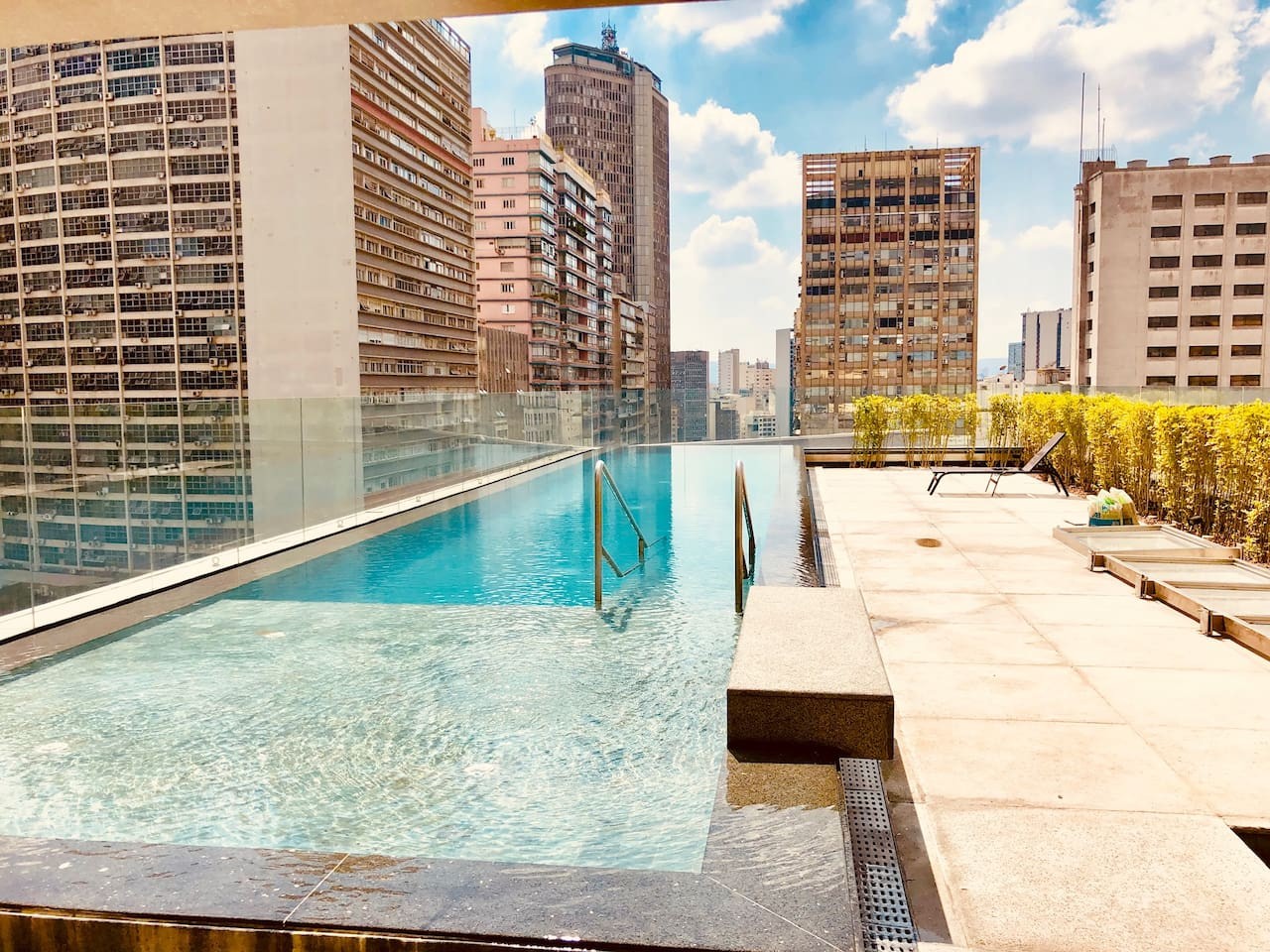 Studio Elegante Setin Downtown