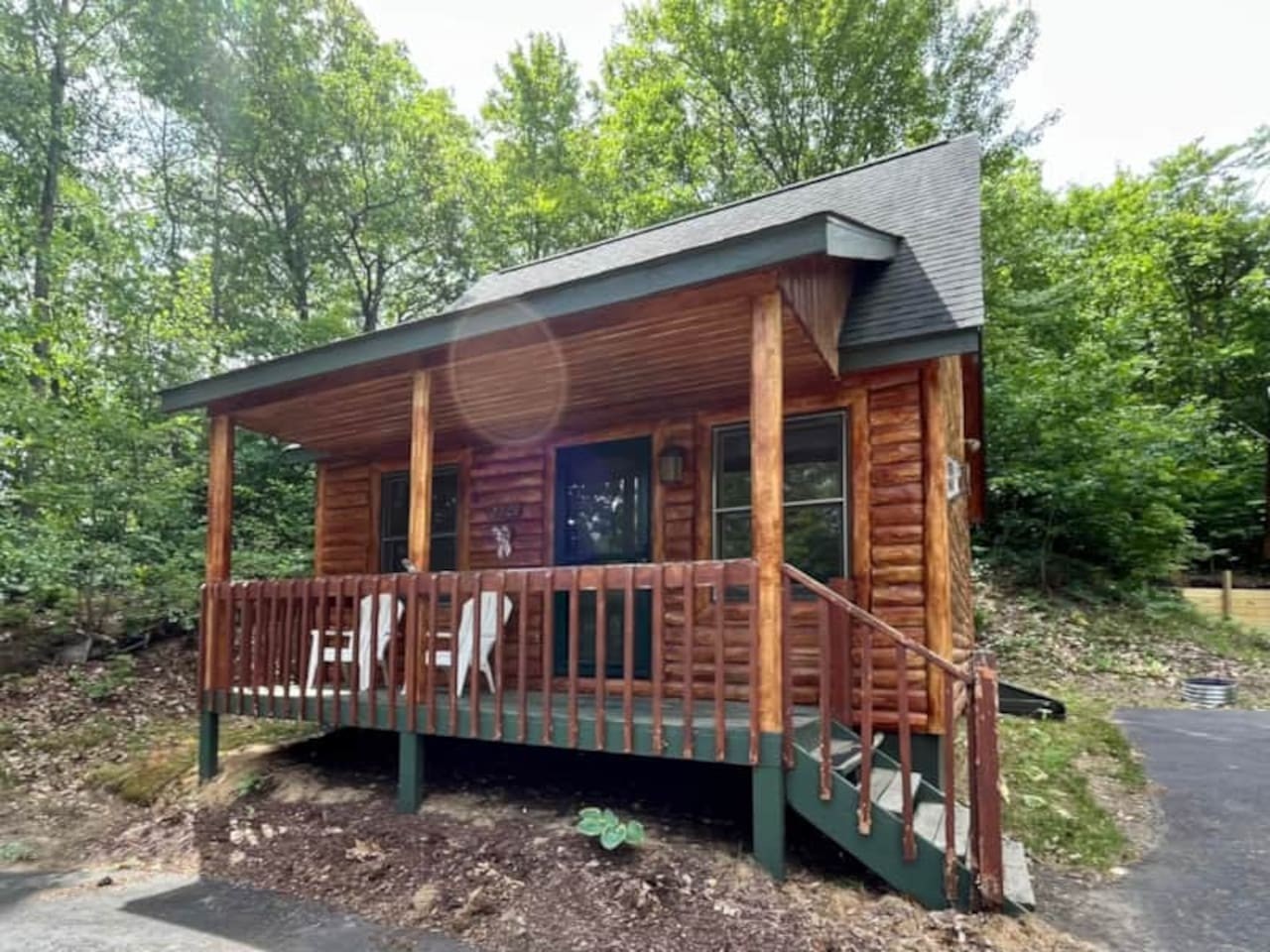 Cabin 2321 - Small Log Cabin within Private Resort