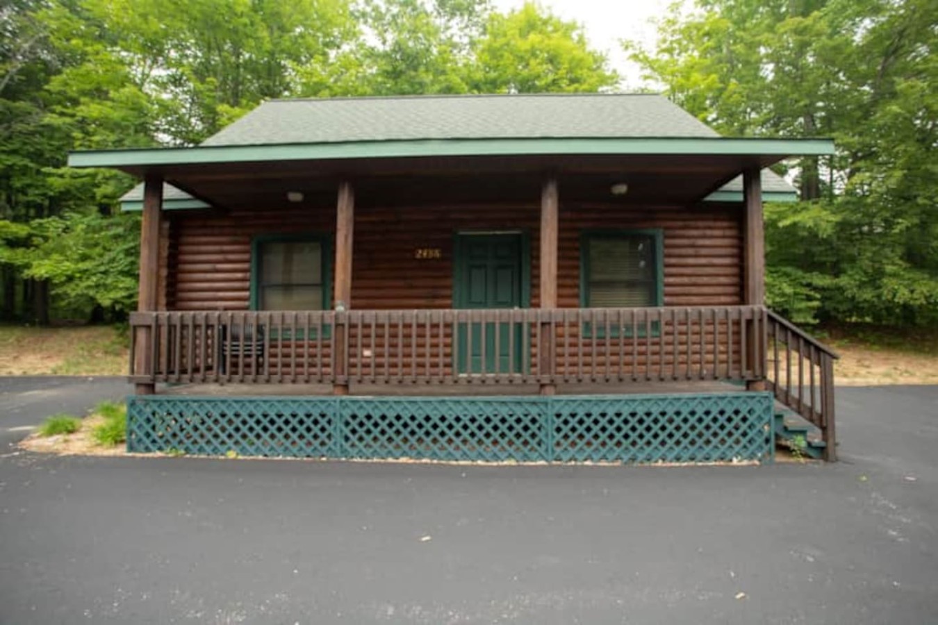 Cabin 2486 - Large Log Cabin within Private Resort