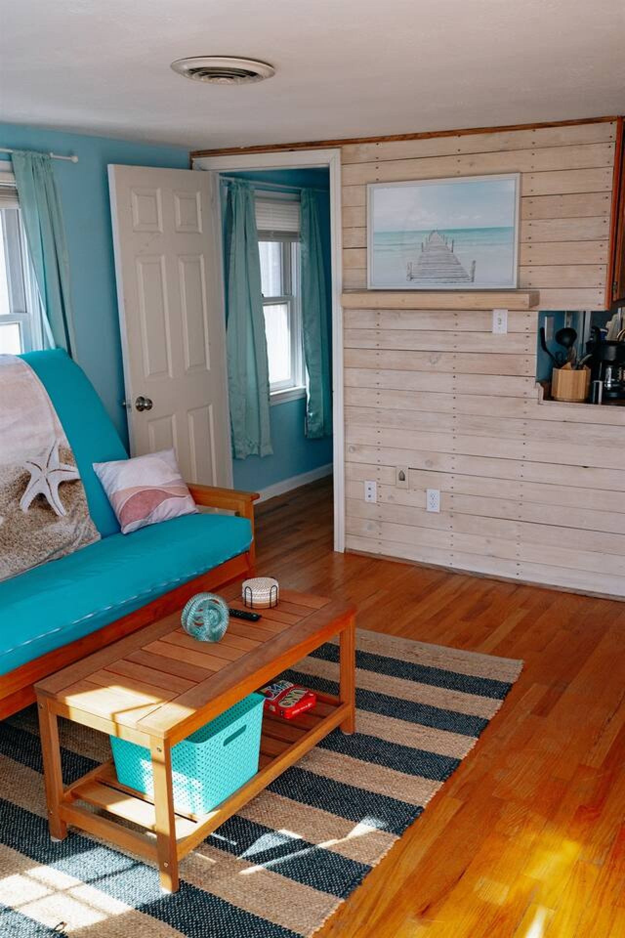 Beach Haven w/Spacious Balcony - Photo 3