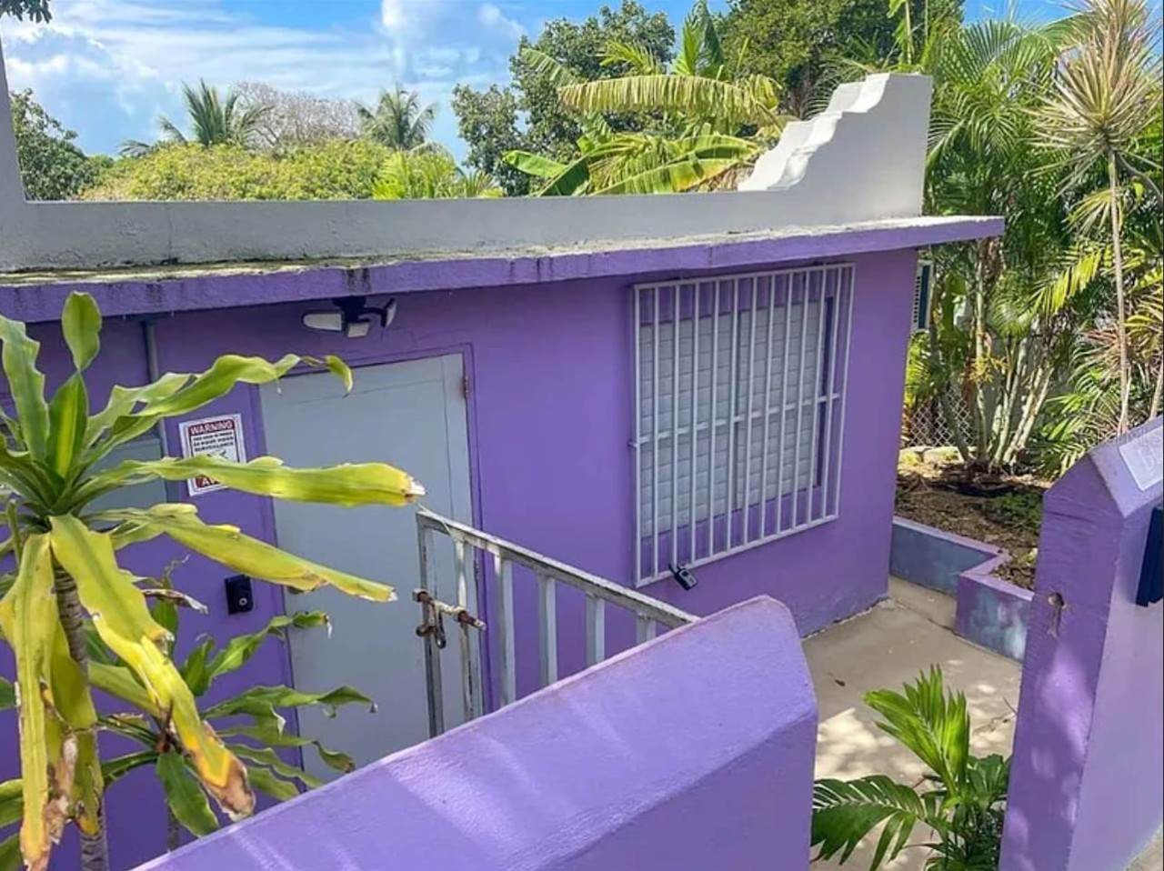 La Iguana Morada: A/C, WiFi, BioBay, walk to Ferry - Photo 2