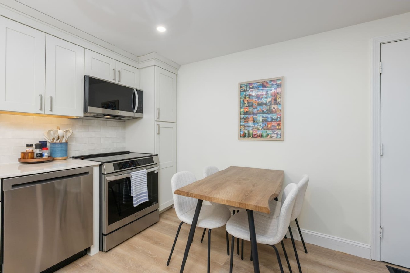 Neighborhood Nest | 10 minutes to Beach &amp; Downtown - Photo 4