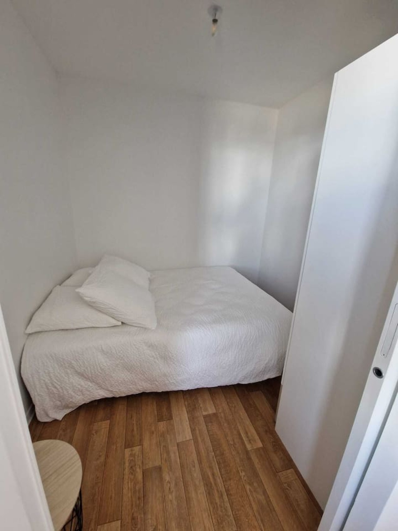 Studio coin nuit sans Parking Sécurisé