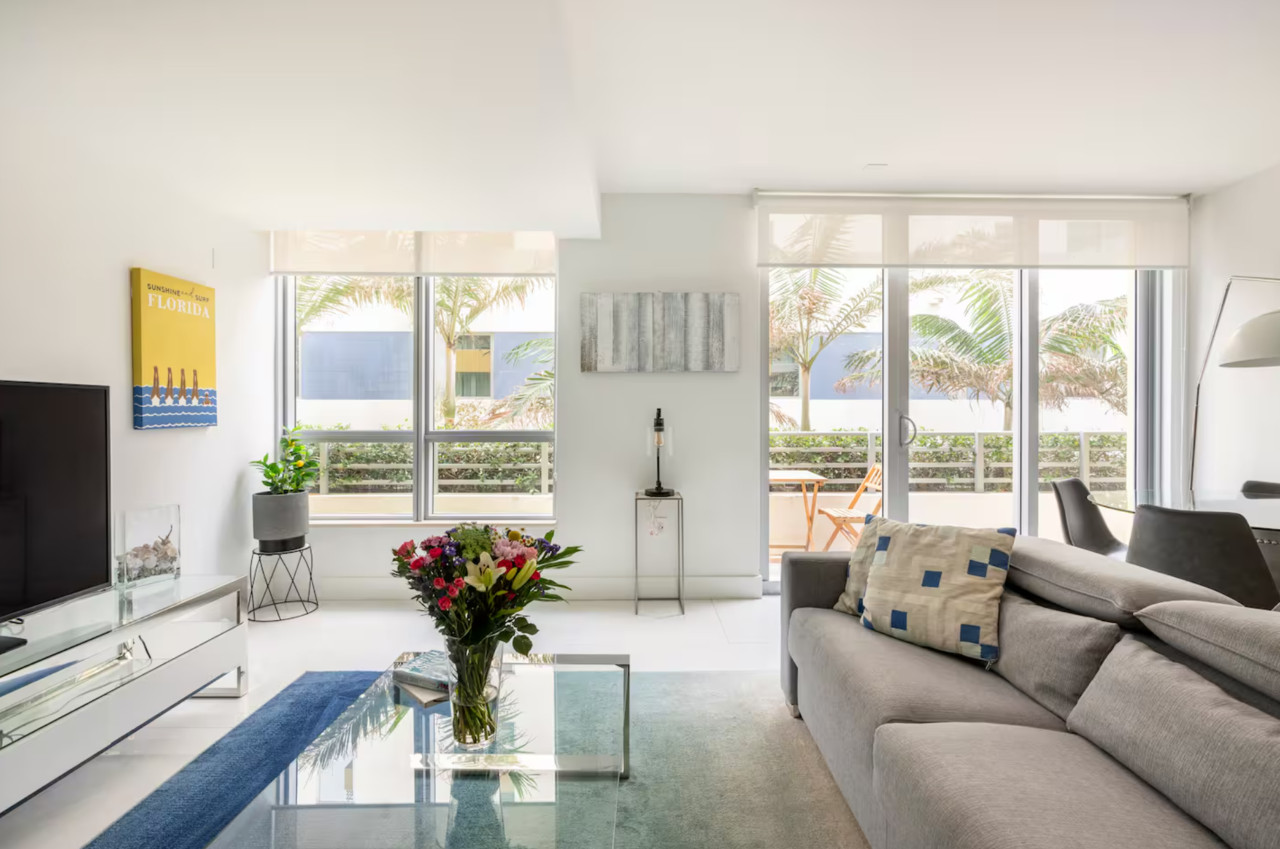 Bentley Hilton Luxury South of 5th Oceanfront Suite W/Balcony & Beach Access