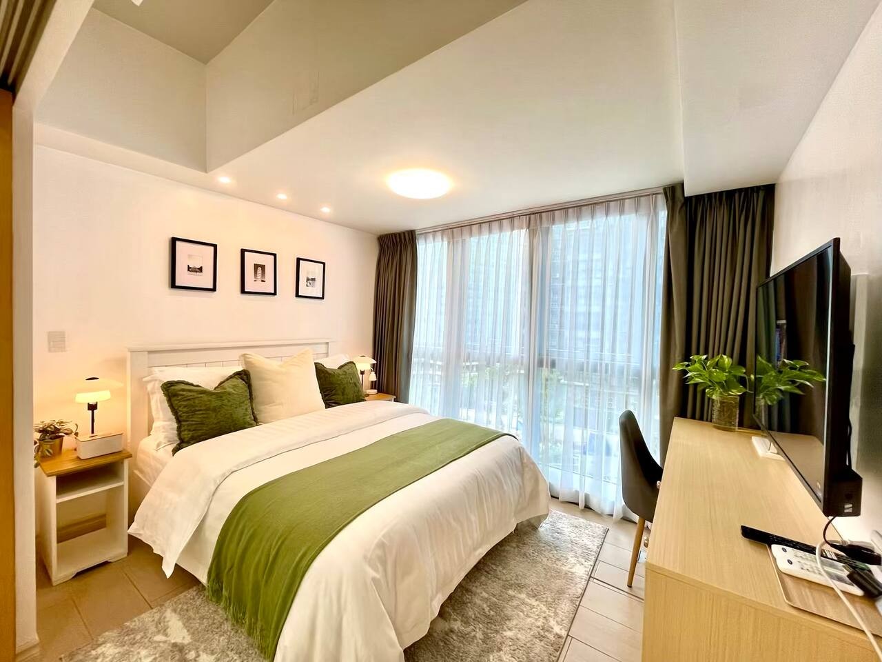 Discover a fresh, inviting look at this cozy 1-bedroom, designed to make your stay even more enjoyable. It features a comfortable queen-size bed, a cozy duvet, soft beddings, and plush pillows for a restful night's sleep.