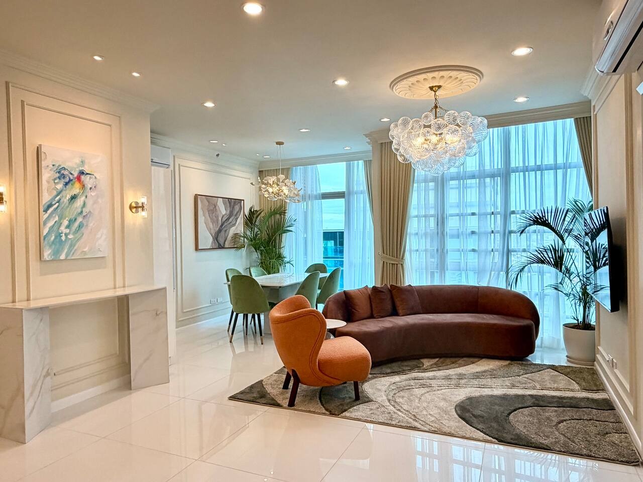 Experience luxury living in the heart of Bonifacio Global City. Spanning 153m², this 4-bedroom gem sleeps 8 with modern comforts, secure entry, a fully equipped kitchen, stylish lounge, and skyline views. Ideal city escape book now.