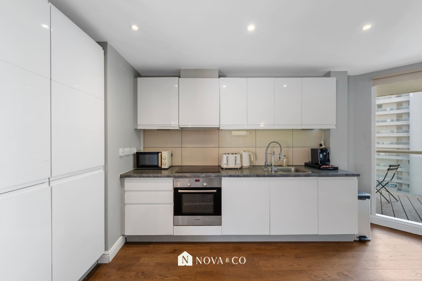 Canary Wharf 2BR | O2 Views & Parking in Aurora Bldg, 164 Blackwall Way 15 - Property image 13 - VivreStays