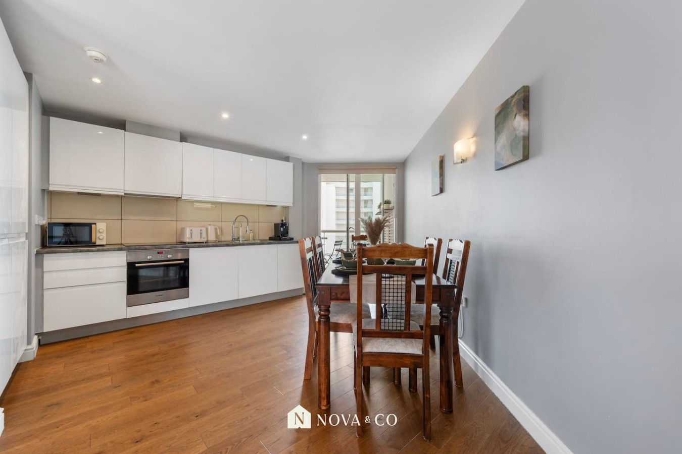 Canary Wharf 2BR | O2 Views & Parking in Aurora Bldg, 164 Blackwall Way 15 - Property image 12 - VivreStays