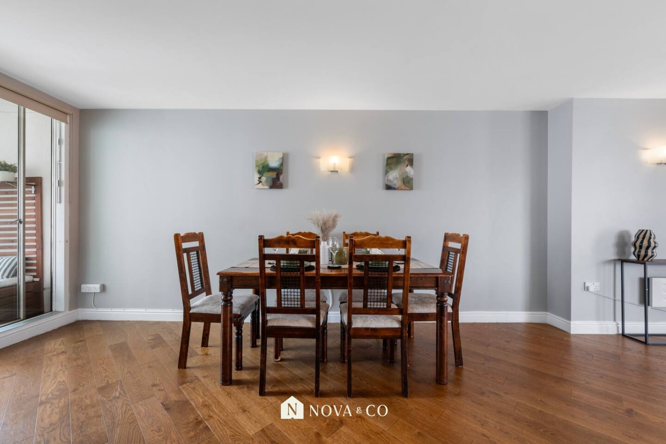 Canary Wharf 2BR | O2 Views & Parking in Aurora Bldg, 164 Blackwall Way 15 - Property image 15 - VivreStays