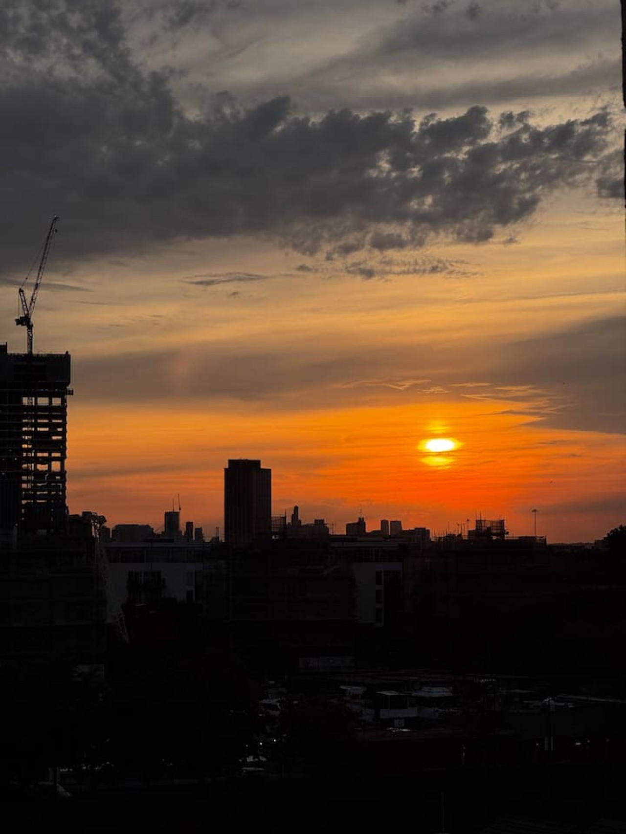 Canary Wharf 2BR | O2 Views & Parking in Aurora Bldg, 164 Blackwall Way 15 - Property image 7 - VivreStays
