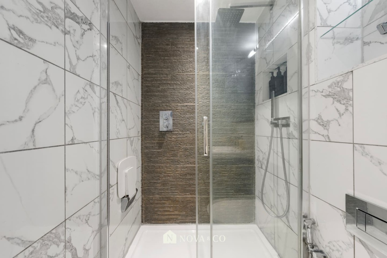 Canary Wharf 2BR | O2 Views & Parking in Aurora Bldg, 164 Blackwall Way 15 - Property image 30 - VivreStays