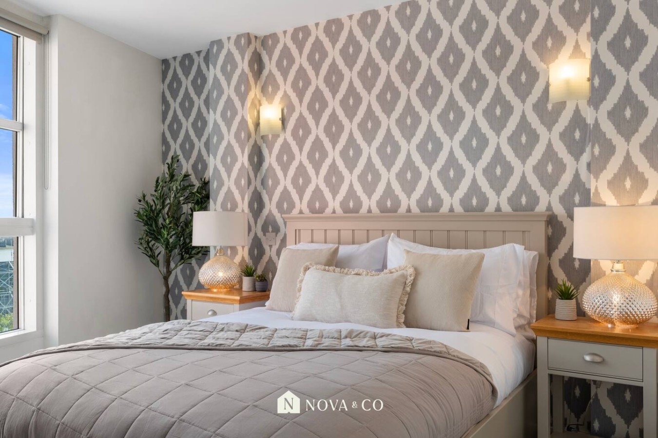 Canary Wharf 2BR | O2 Views & Parking in Aurora Bldg, 164 Blackwall Way 15 - Property image 22 - VivreStays