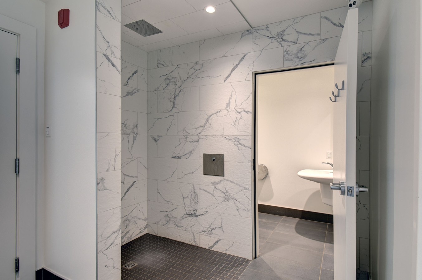 205 Les Eaux, Unit 7 52