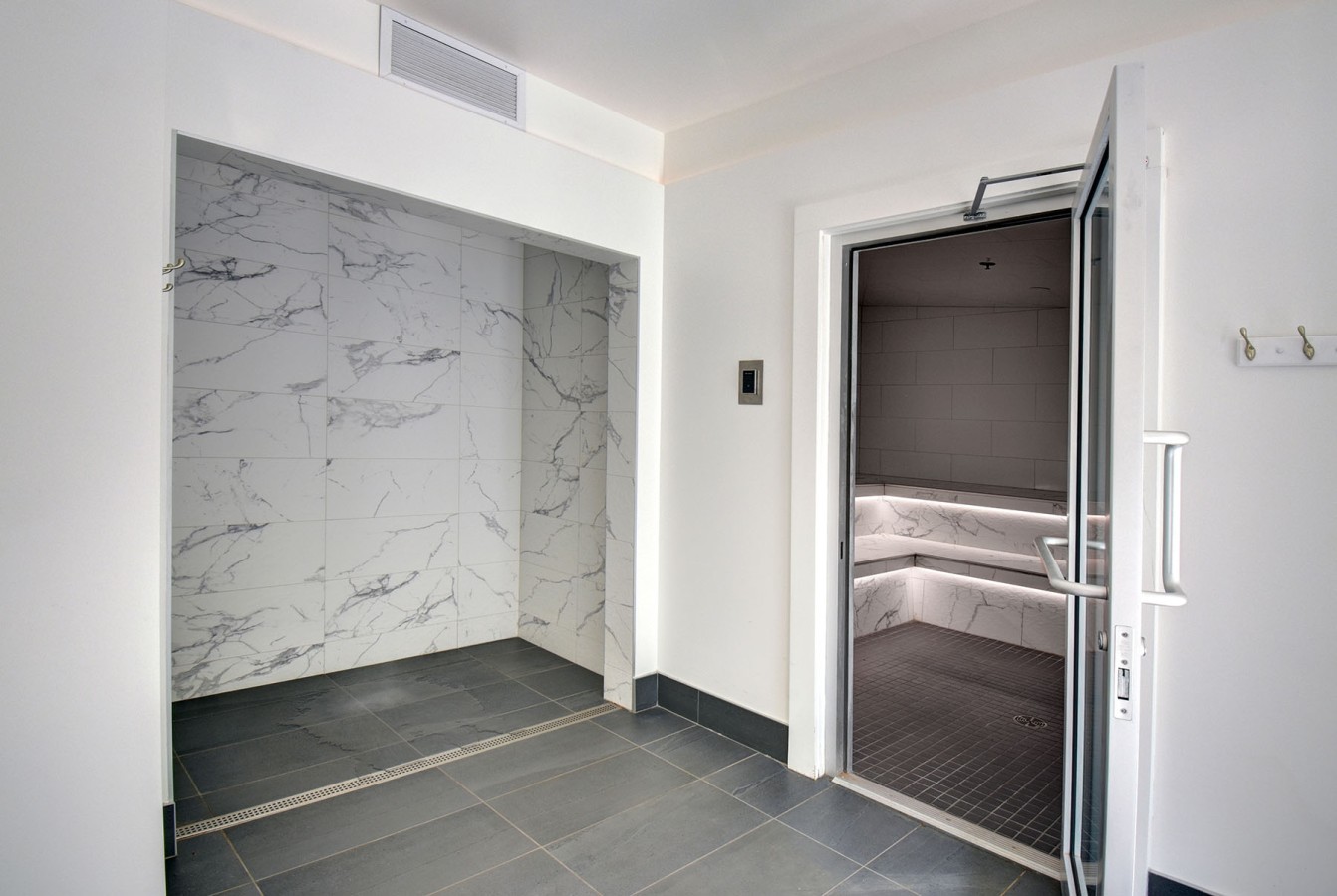 205 Les Eaux, Unit 7 49