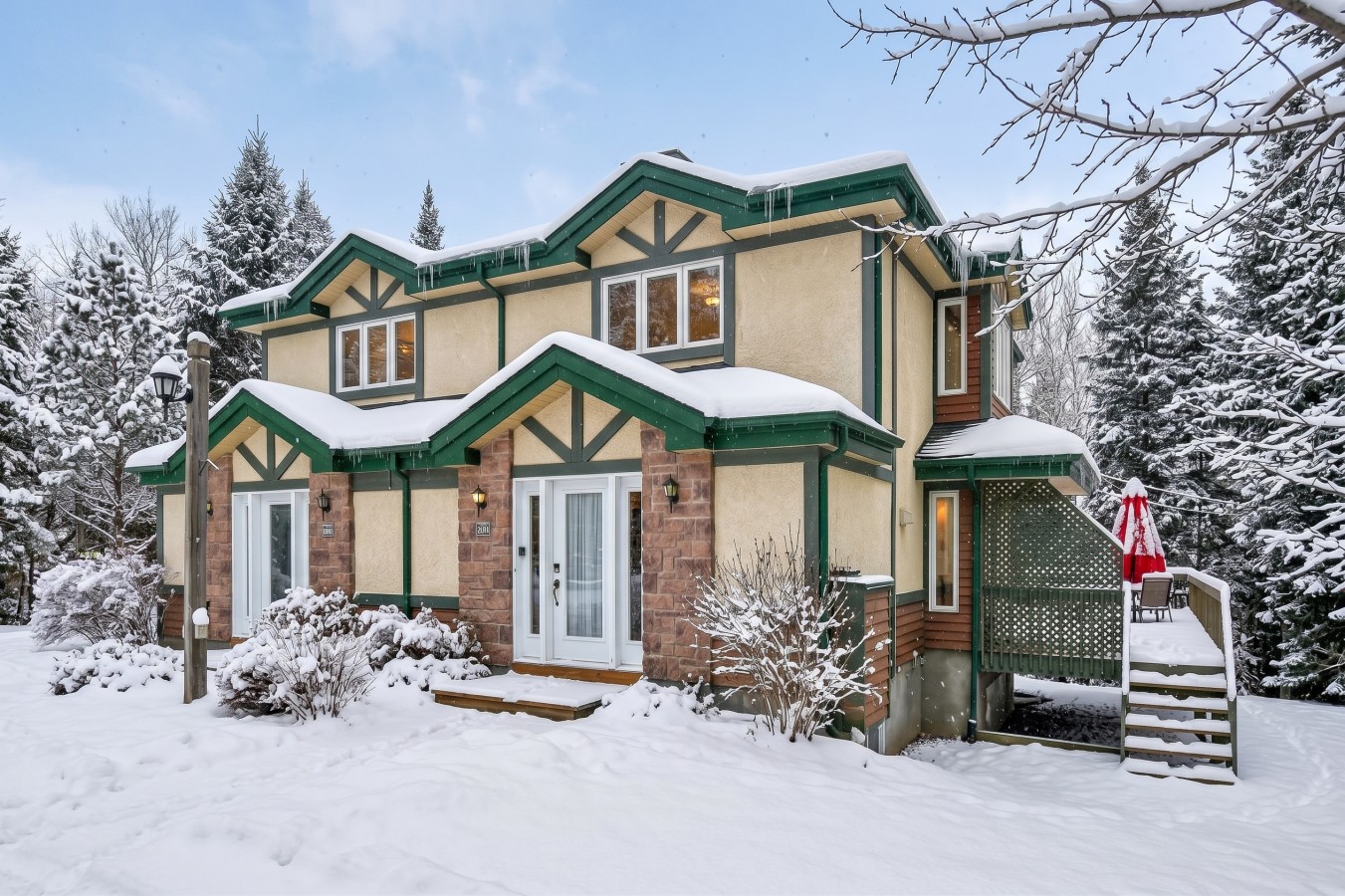 Golfside Tremblant Retreat | Private Hot Tub 5