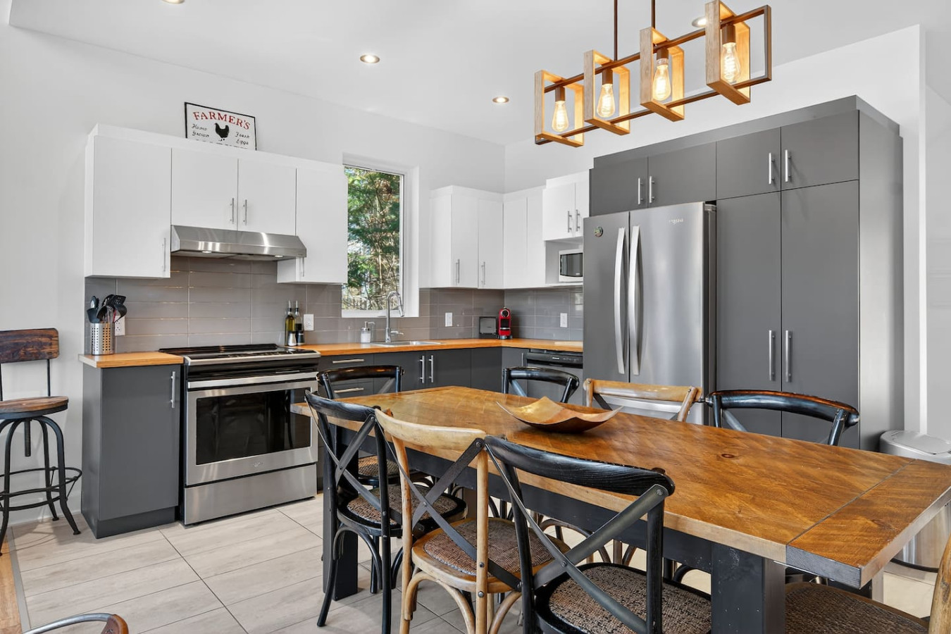 Chalet de la Tranquilitié in Bel Air 2