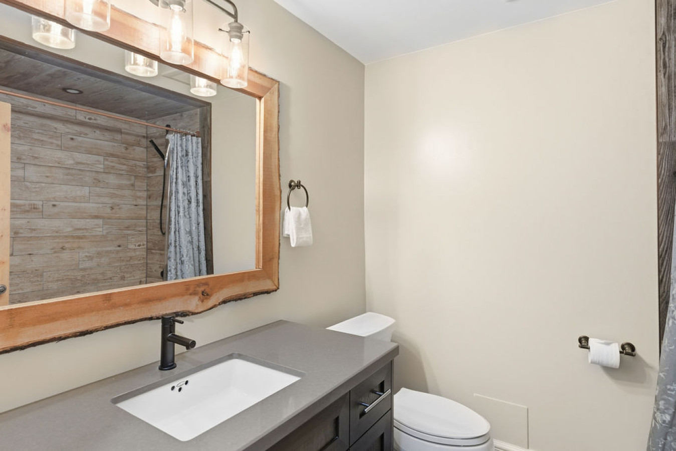 124 Hurontario Unit 1 17