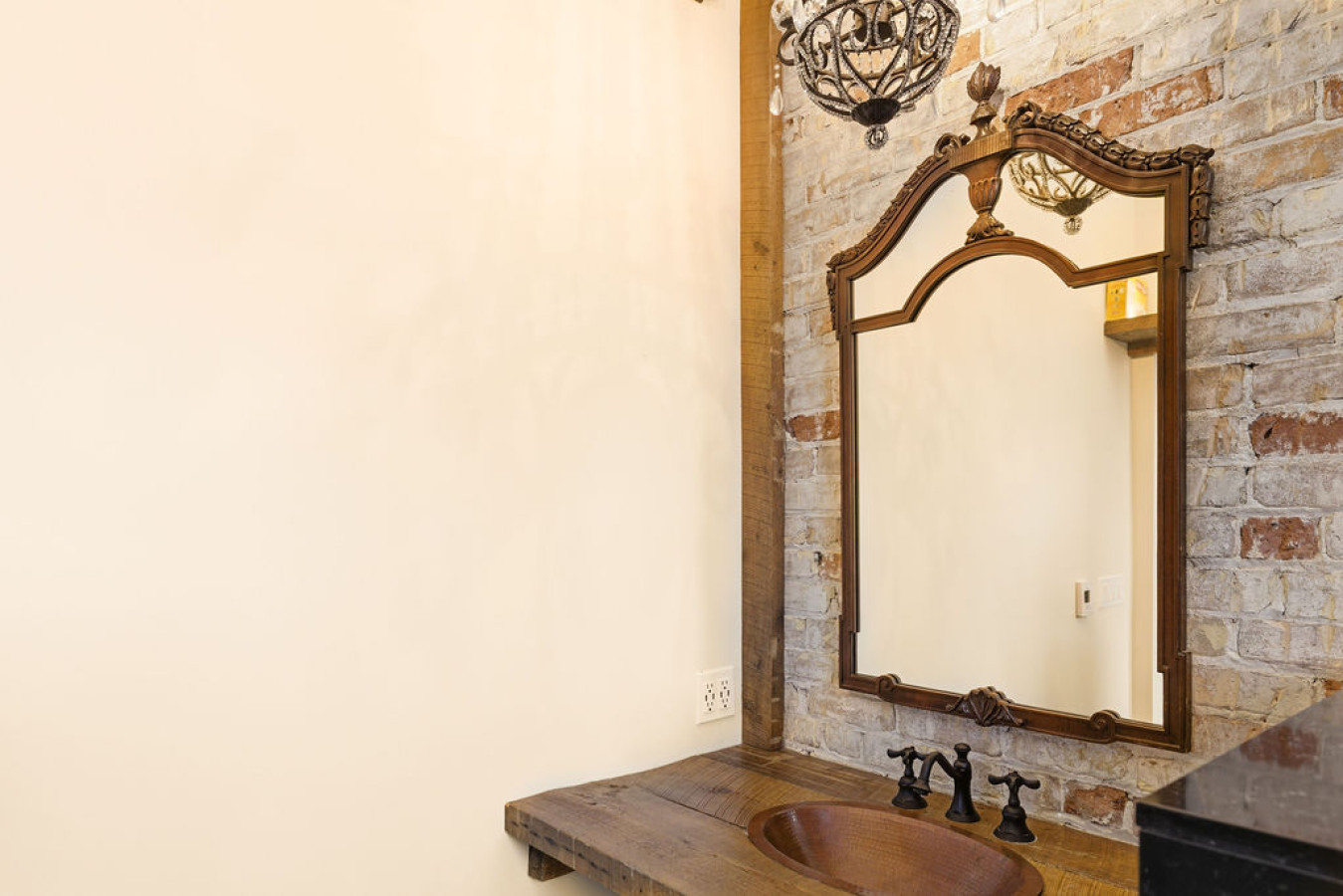 124 Hurontario Unit 2 | Photo 24