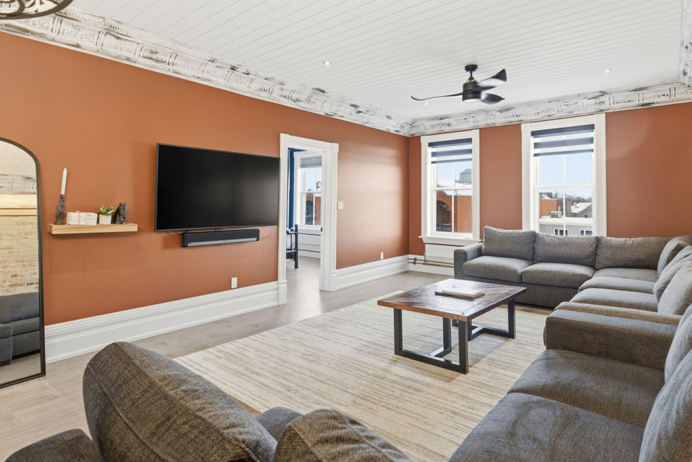 124 Hurontario Unit 2 | Photo 6