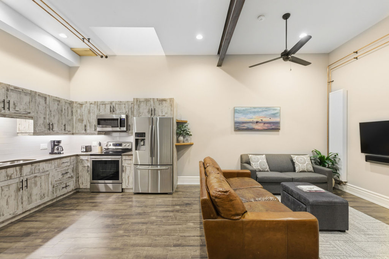 124 Hurontario Unit 3