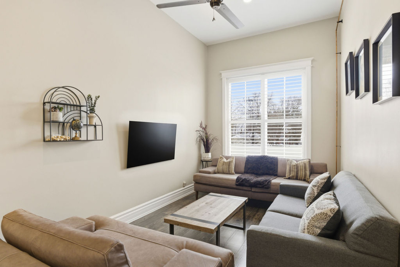 124 Hurontario Unit 4