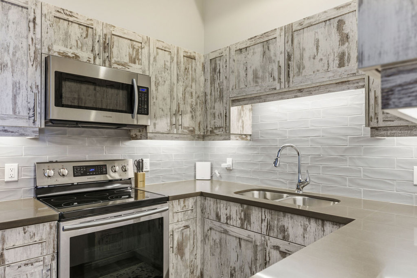 124 Hurontario Unit 4 2